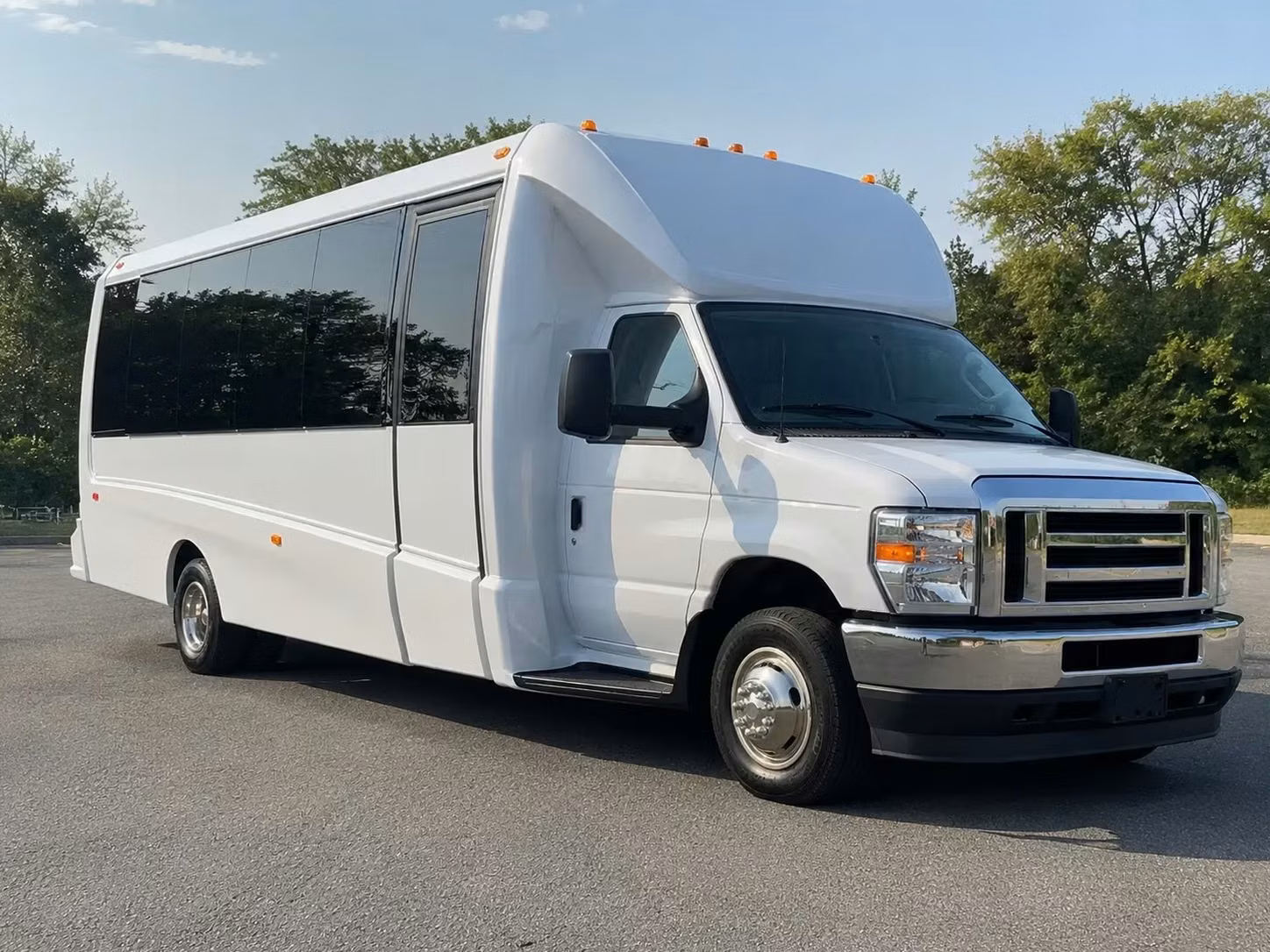bachelorette and bachelor party bus rentals in waterford michigan